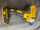 DeWalt DCF787 20V MAX Brushless Impact Driver - Image 3