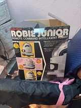 Radio Shack Robie Junior Robot Vintage Toy cat no 60-2397 with box  - Image 3