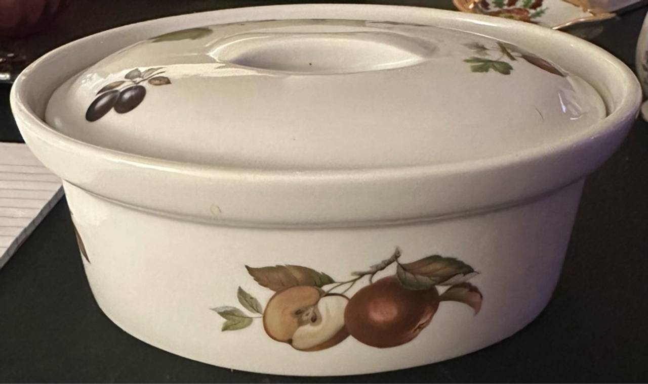 BIA Cordon Bleu Catherine Fruit Pattern Oval Casserole 9 3/8"