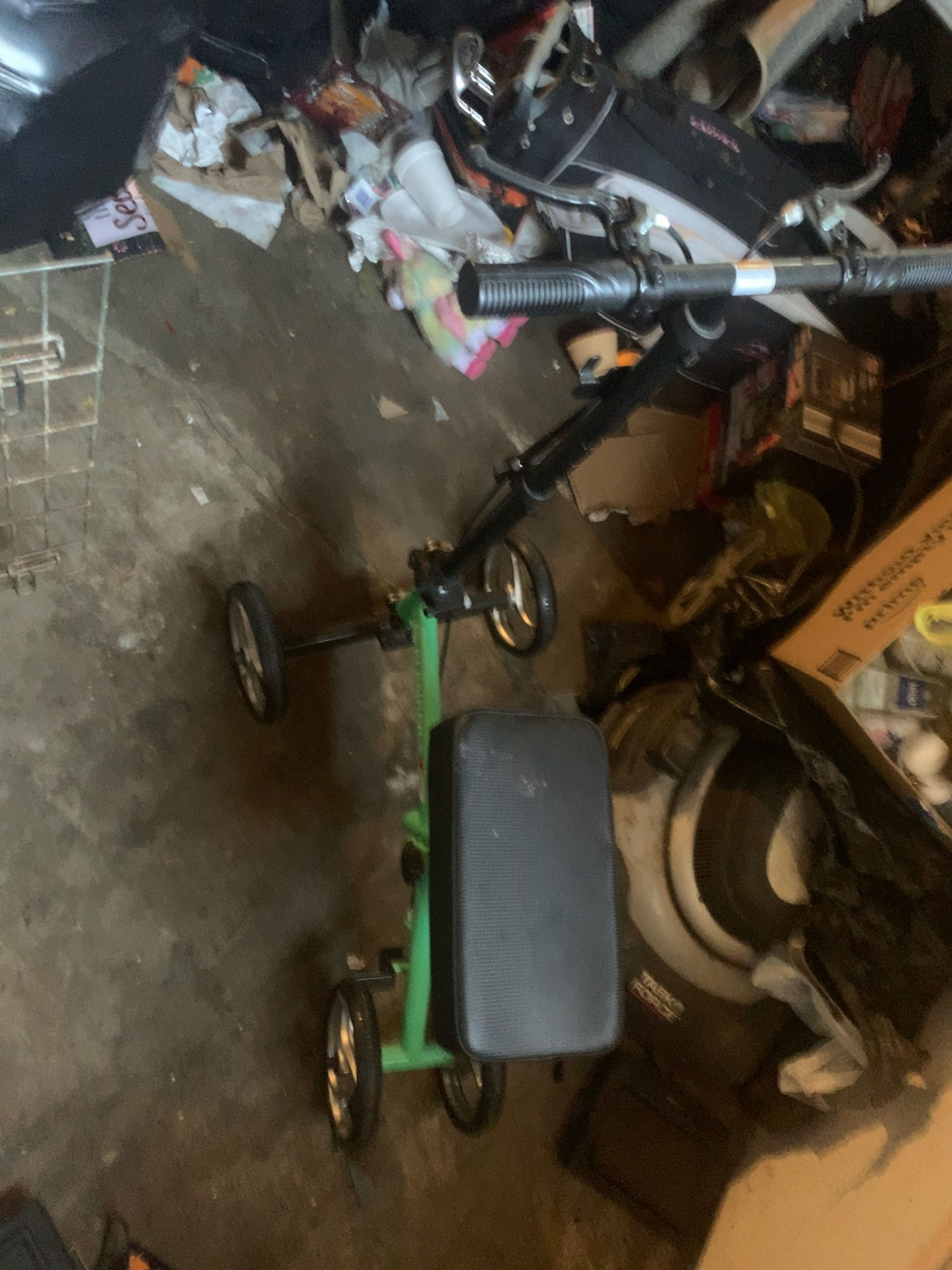 KneeRover GO Knee Scooter