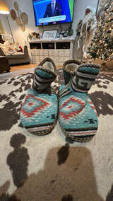 Blazin Roxx Women's Aztec Ankle Boot Slipper Size 7-8 - Image 2