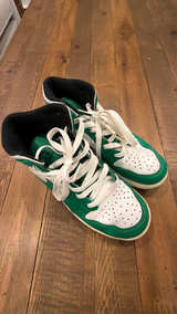 Nike Air Jordan 1 Mid Lucky Green 4Y Kids Childs  - Image 2