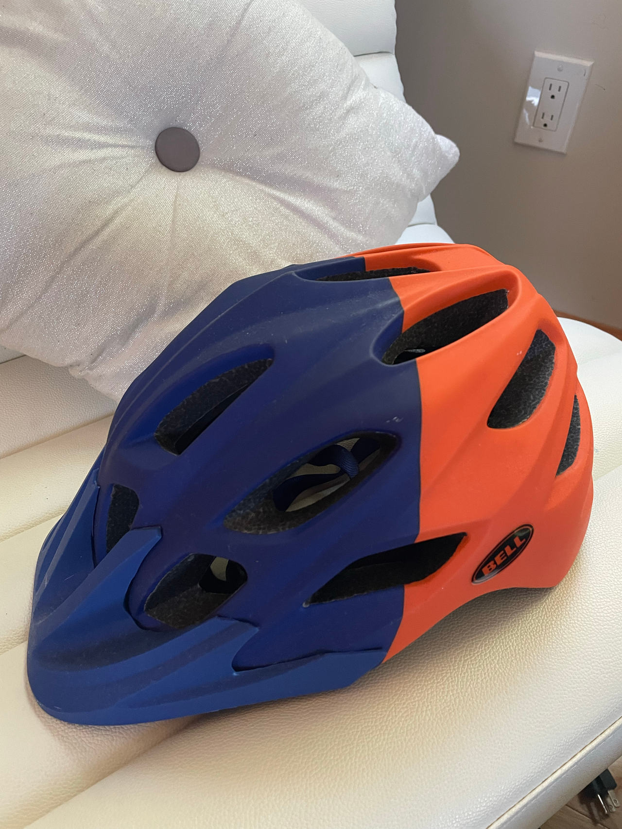 Bell cycling helmet