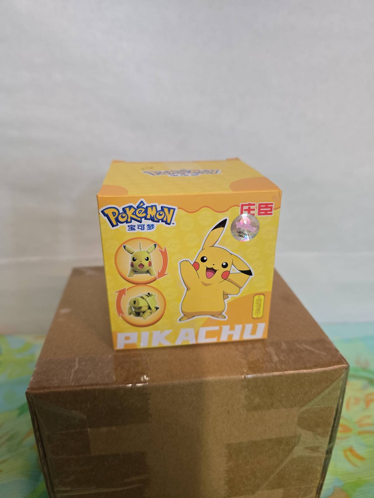 Keeppley Pokemon Pikachu Transforming Pokeball Building Set