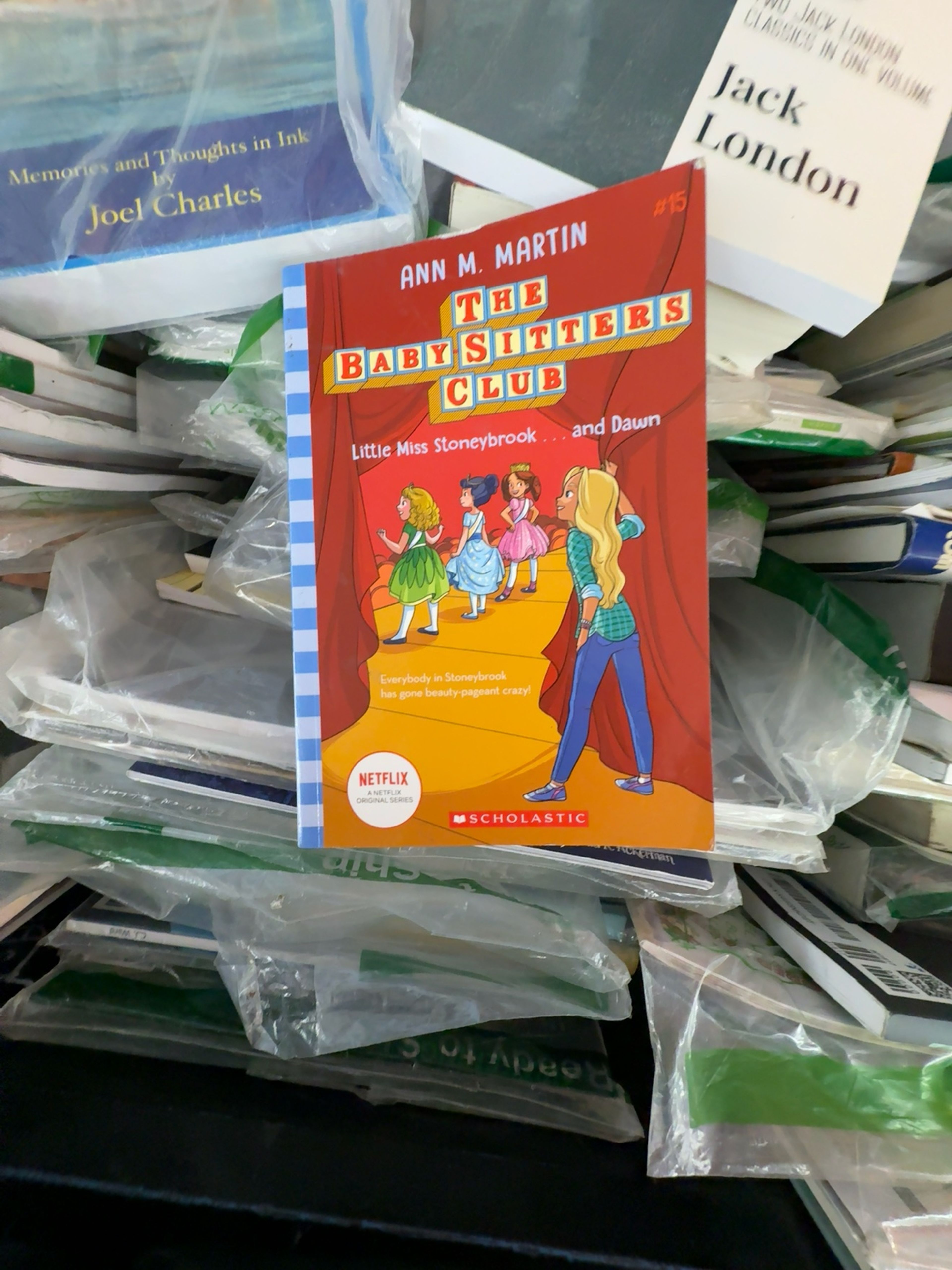 The Baby-Sitters Club: Little Miss Stoneybrook...and Dawn (Paperback)