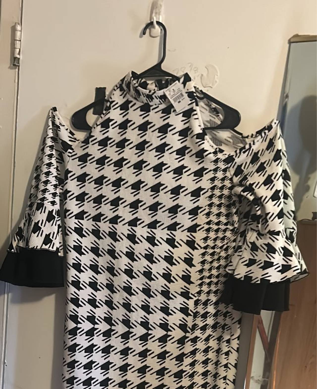 Ashley Stewart Houndstooth Cold Shoulder Bell Sleeve Dress NWT 14/16