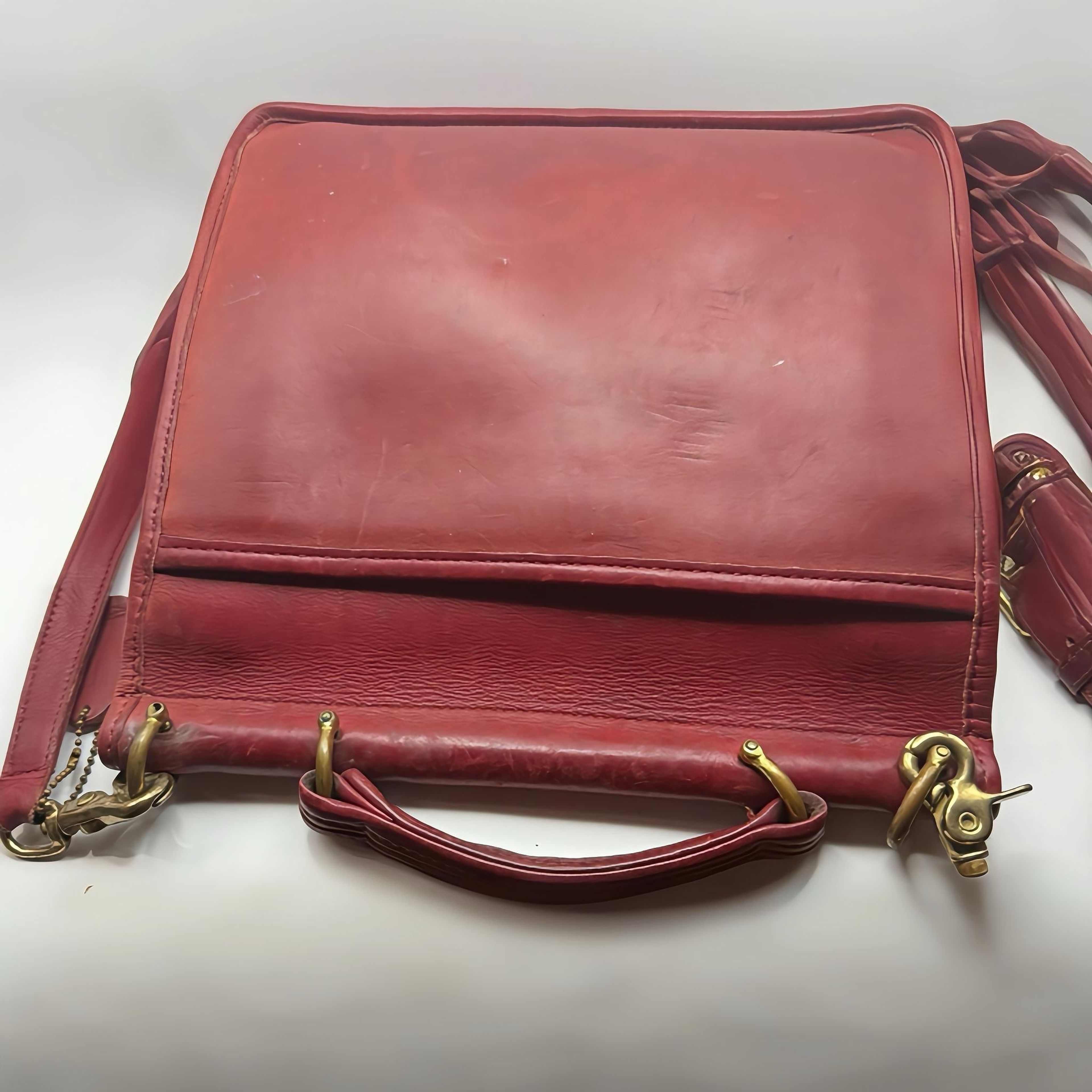 Coach Vintage Court Bag 9870 - Image 4