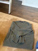 Vince Men's Medium Merino Wool Crewneck Sweater - Image 2