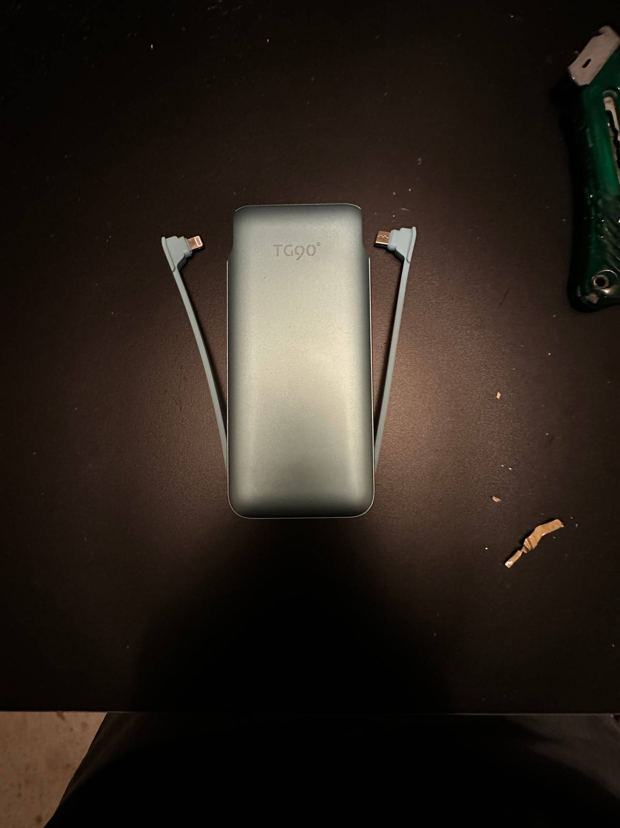 TG90° 6000mAh Portable Charger