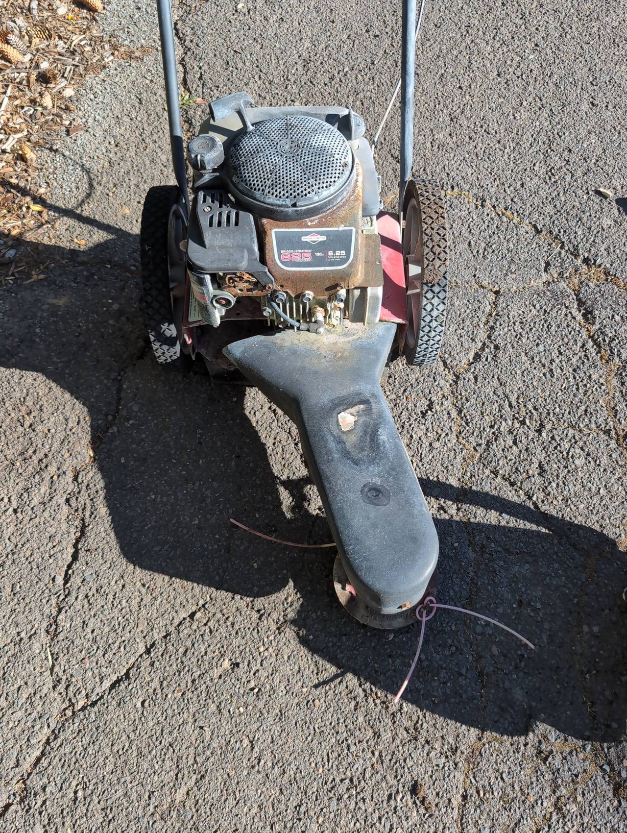 Briggs & Stratton 625 Series Walk-Behind String Trimmer
