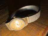 Bulova Vintage Quartz Date Watch with Expansion Band - Image 3