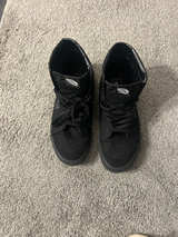 Vans Sk8-Hi Black/Black 9.5 M - Image 1