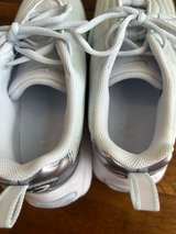 Dolce Vita Womens 360 Silver casual sneakers. BRAND NEW - Image 5