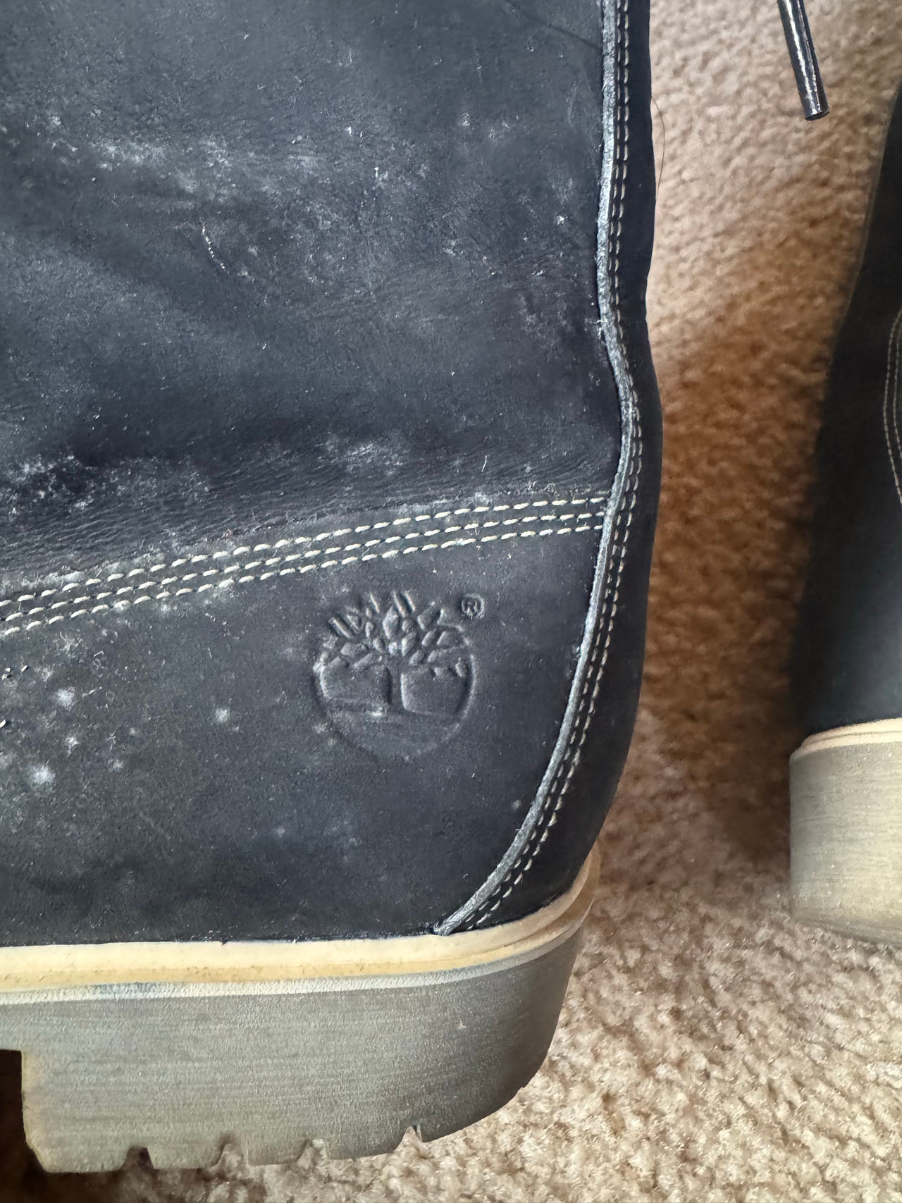 Timberland Boots ladies, size 8.5 boots with the fur perfect for back to school