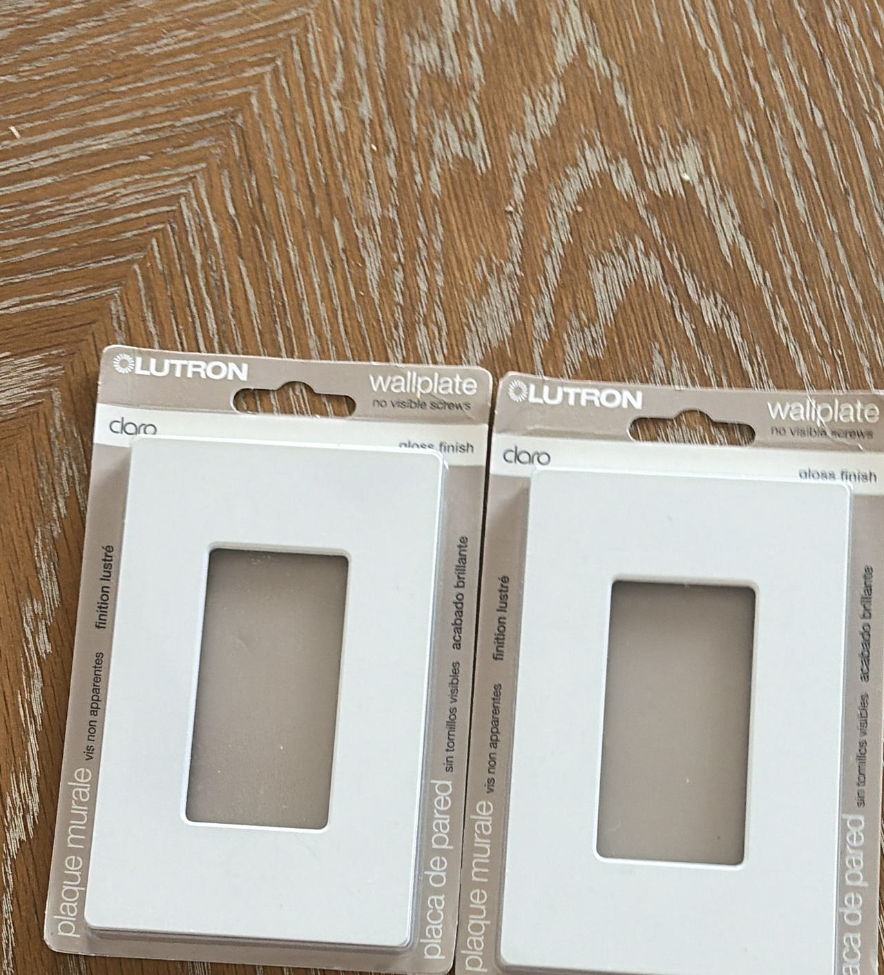 Lutron Claro 1-Gang Screwless Wallplate White x 2