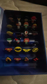DC Comics Super Hero Pin Collection - Image 3