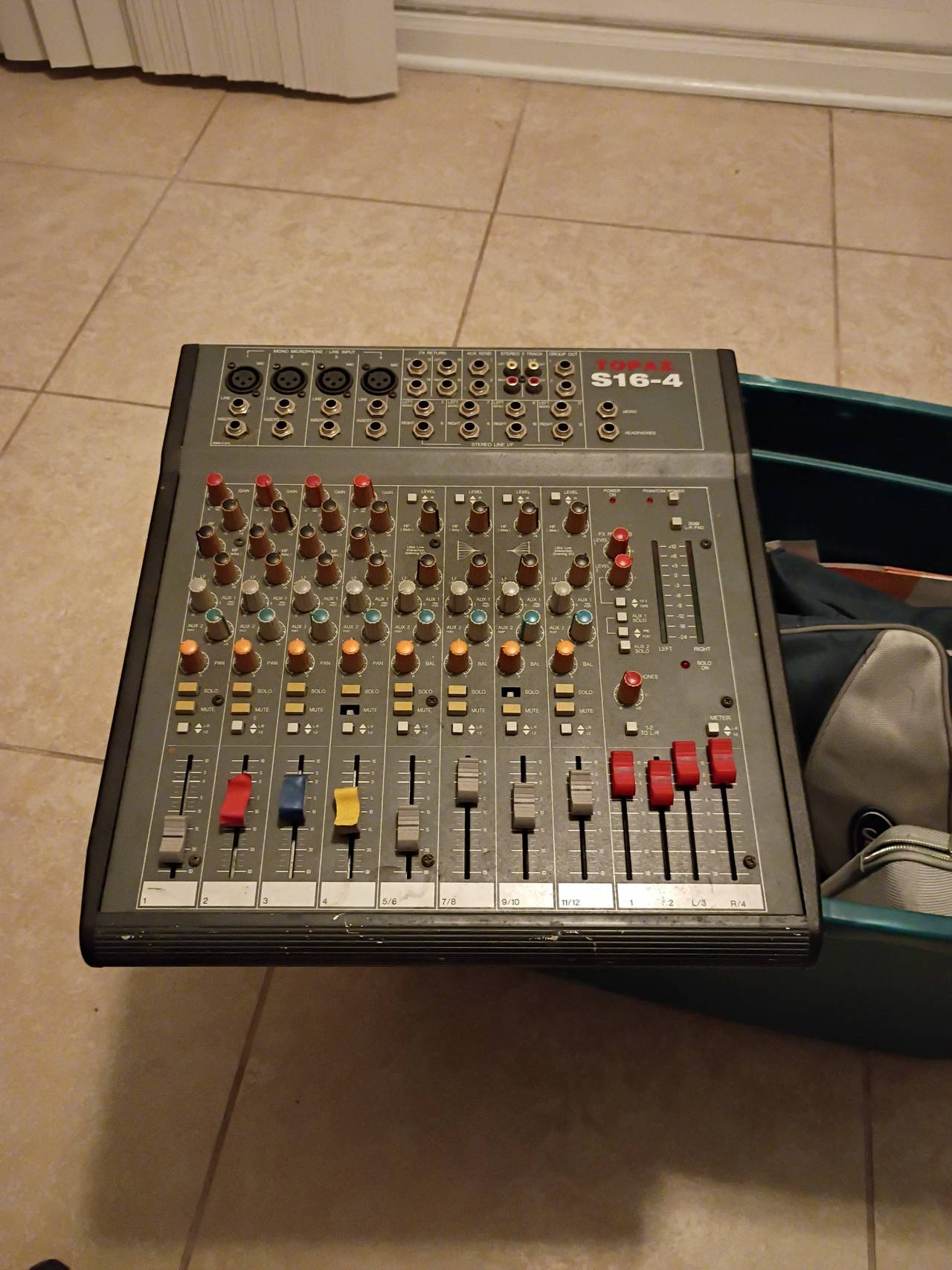 Soundtracs Topaz S16-4 Mixing Console