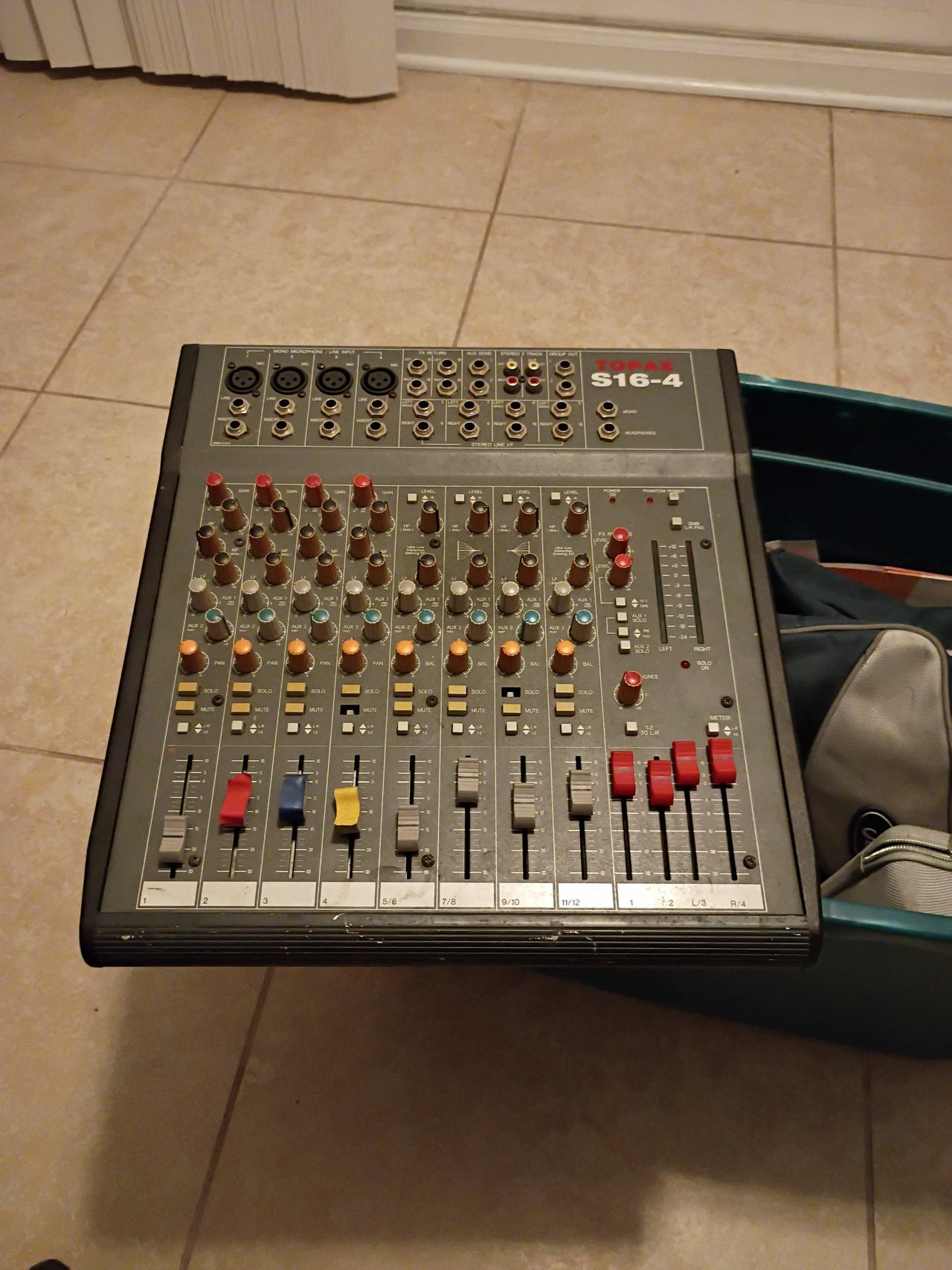 Soundtracs Topaz S16-4 Mixing Console
