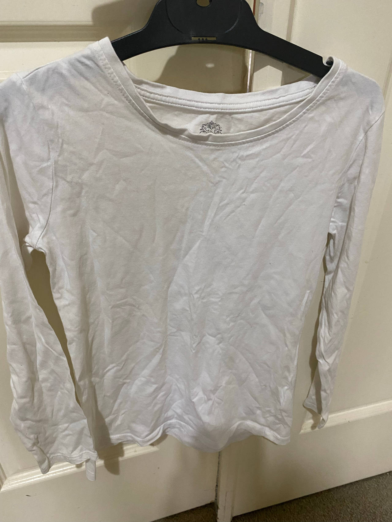 Preowned Size 10 White Long Sleeve top. 