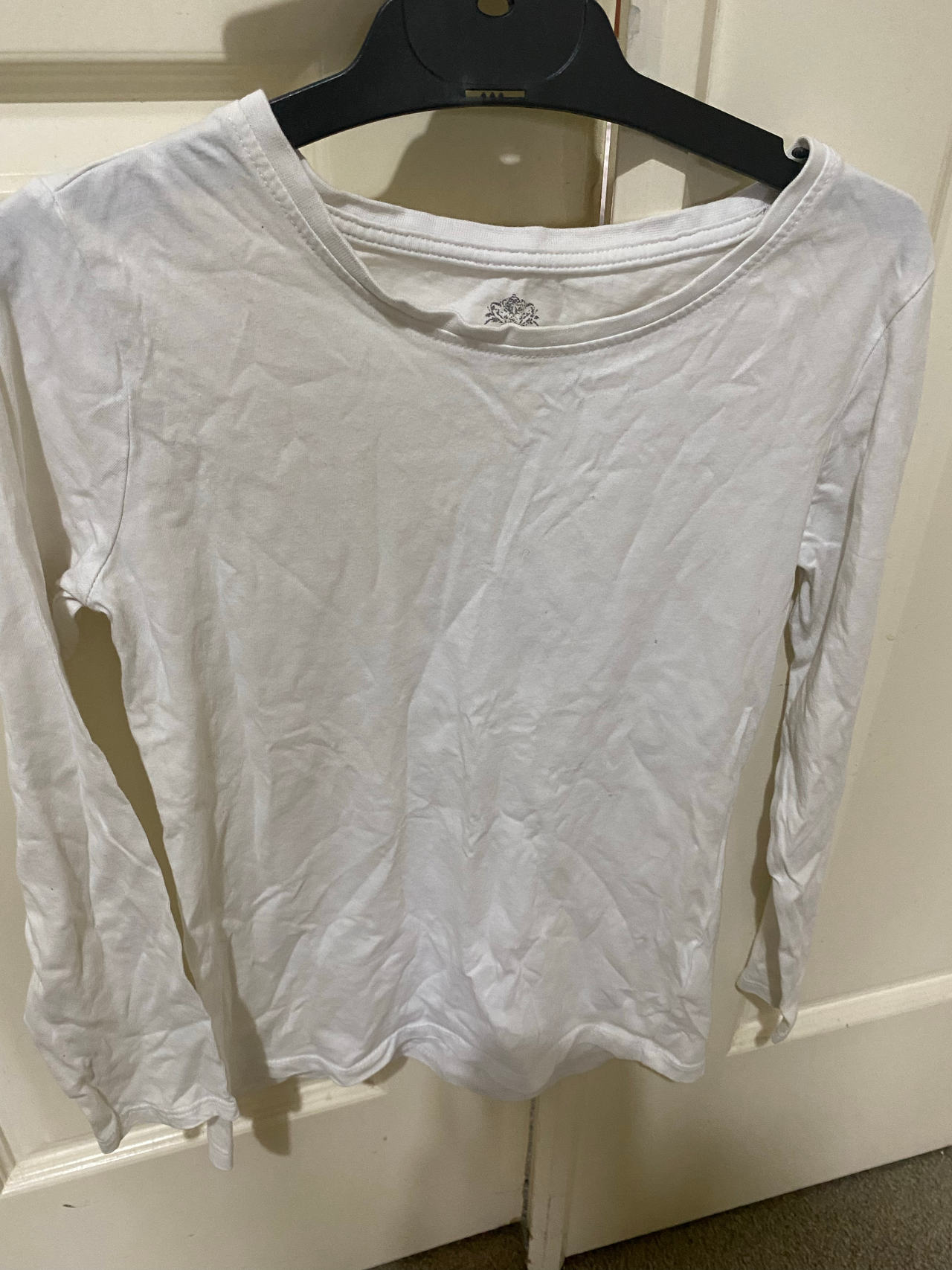 Preowned Size 10 White Long Sleeve top. 