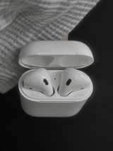 Apple AirPods Gen 2 - Image 4