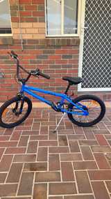 Mongoose Axle BMX Bike - Image 4