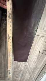 Vince Camuto Faux Leather Leggings Large Burgandy - Image 7