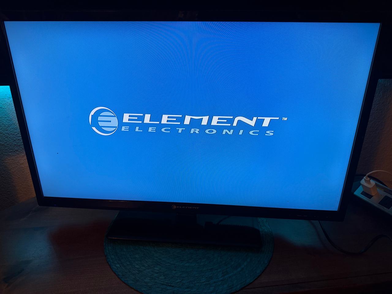 Element 32" Class 720p 60Hz LED TV