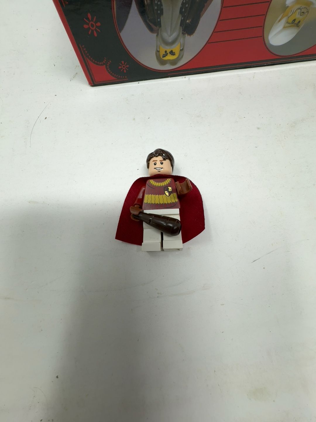 LEGO Harry Potter Oliver Wood Minifigure (Dark Red Quidditch Uniform)