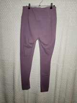 Sonoma Goods for Life Women's Leggings sz M - Image 4