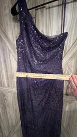 Lauren Ralph Lauren One-Shoulder Sequin Gown in Plum Purple Size 12 - Image 4