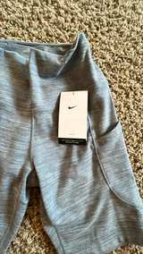 Nike Go Women's Firm-Support High-Waisted 8" Biker Shorts with Pockets nwt small - Image 2