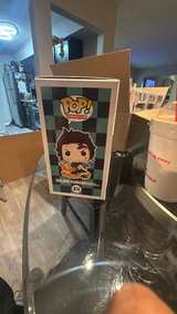 Funko Pop! Animation: Demon Slayer - Tanjiro Kamado (Hinokami Kagura Dance) Galactic Toys Exclusive #874 - Image 4