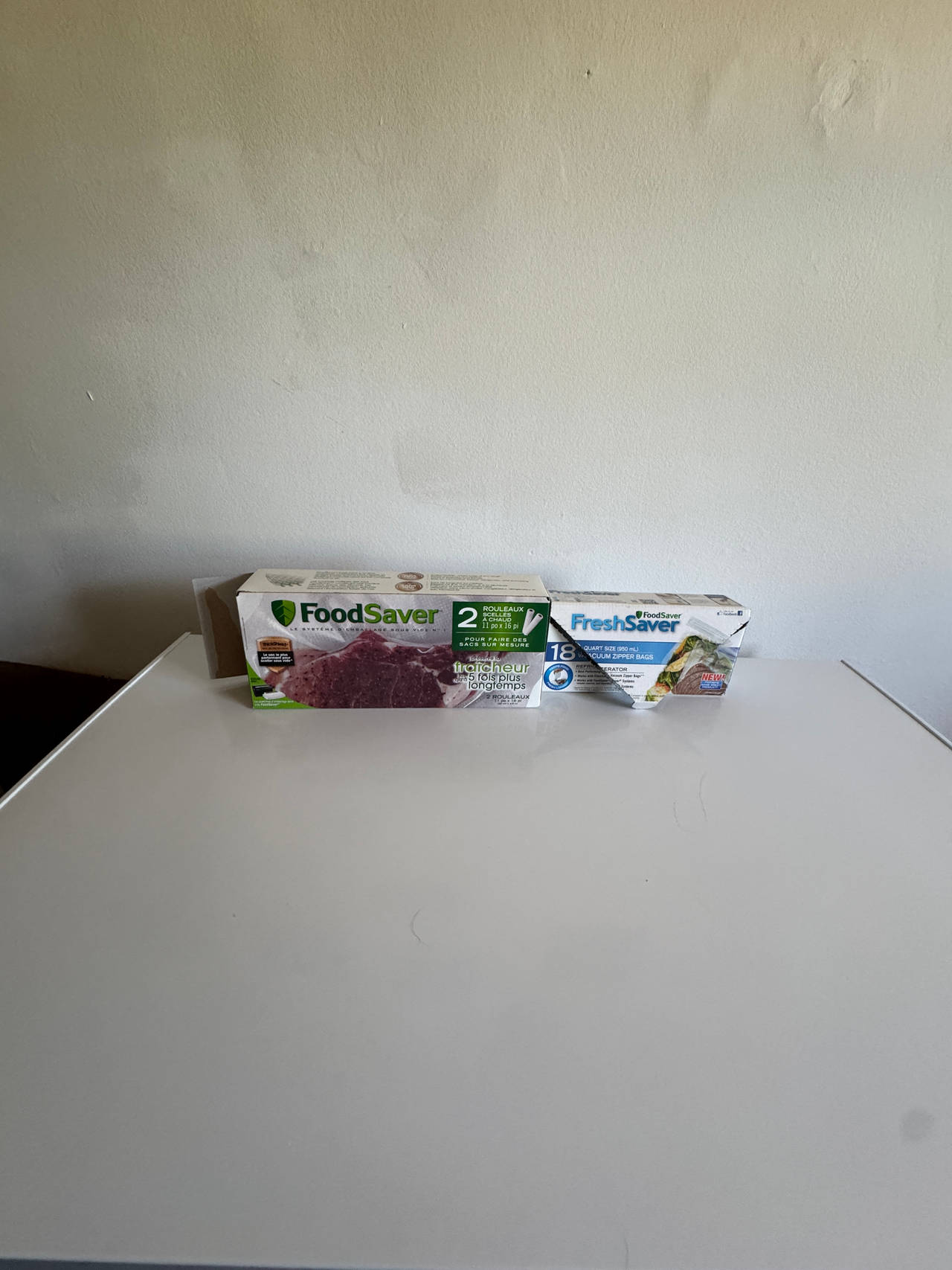 FoodSaver Vacuum Sealer Bags and 1 Roll