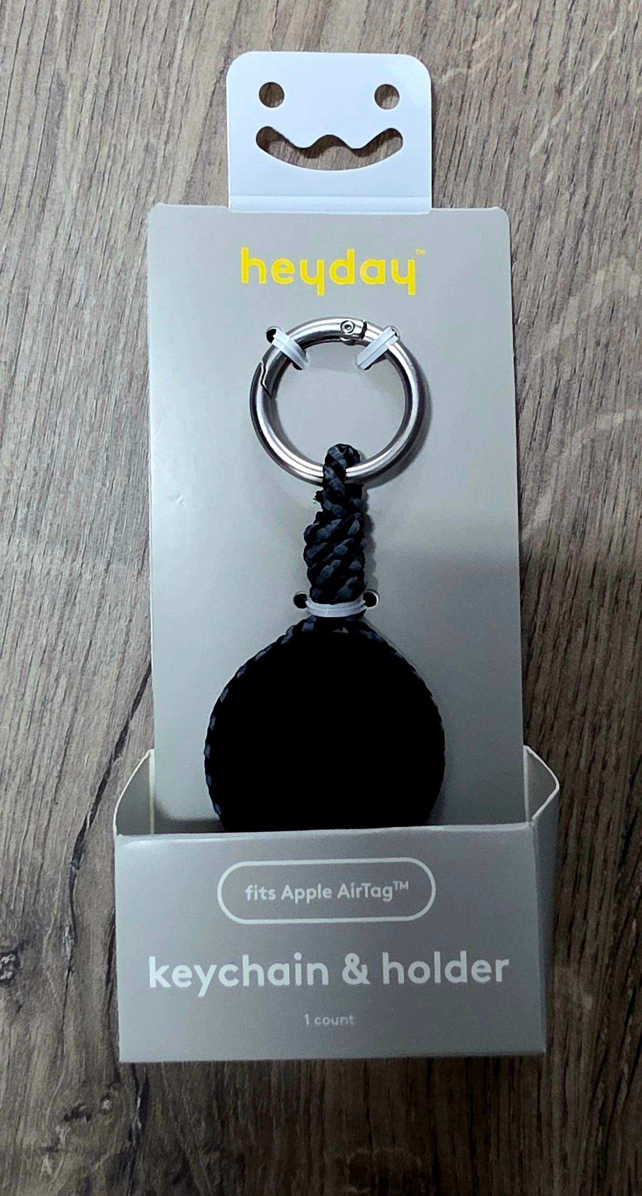 heyday Apple AirTag Keychain & Holder - Braided Cord Black
