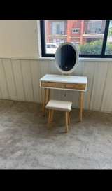 Makeup Vanity Table w/Light Up Mirror - Image 2