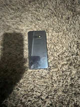 Samsung Galaxy S10 - Image 1