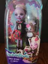 Enchantimals Sage Skunk & Caper Doll Set - Image 3