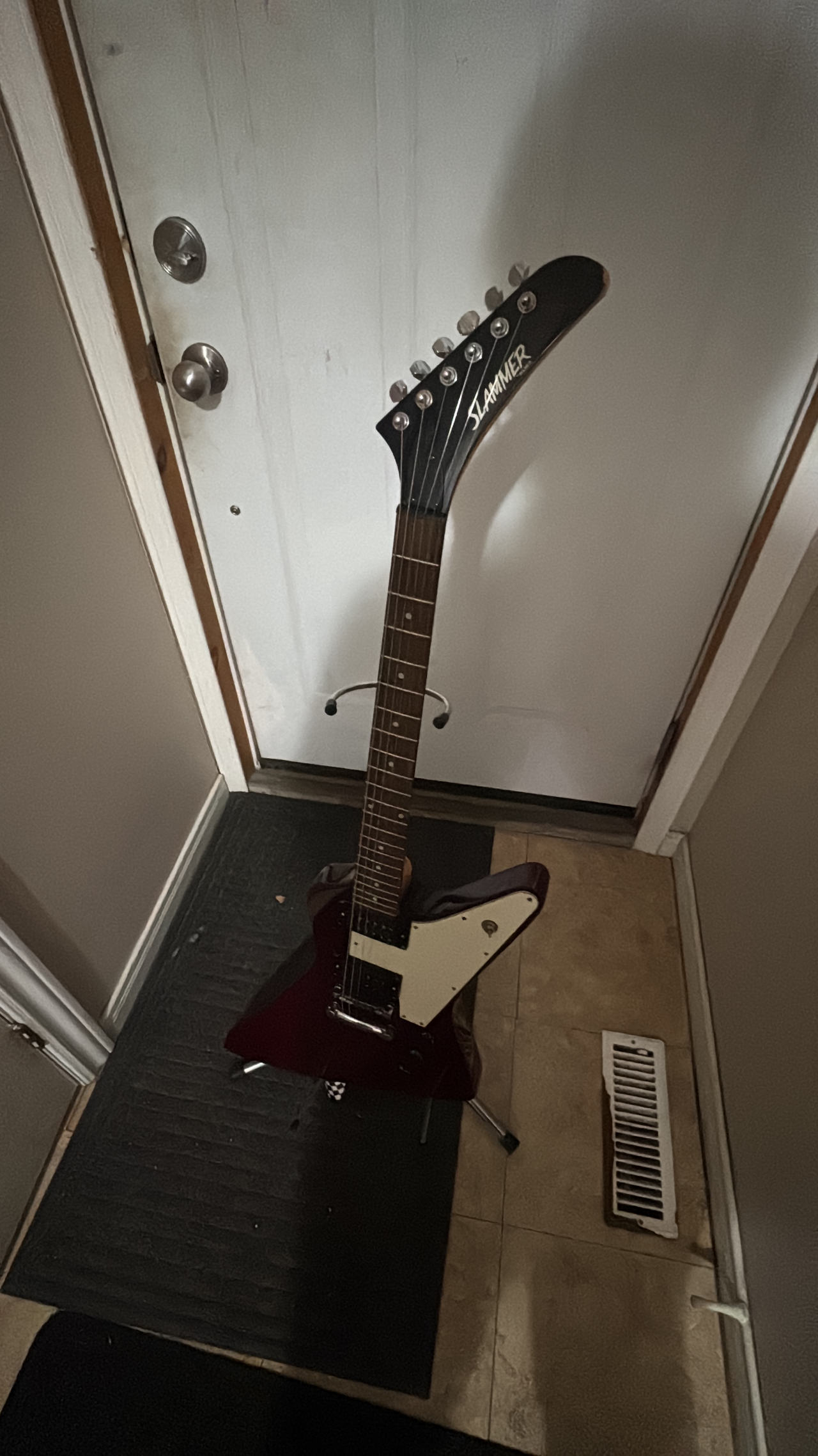 Hamer Slammer Electric Guitar(explorer) 