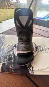 Jstar deluxe wakeboard with Riot shoes - Image 2