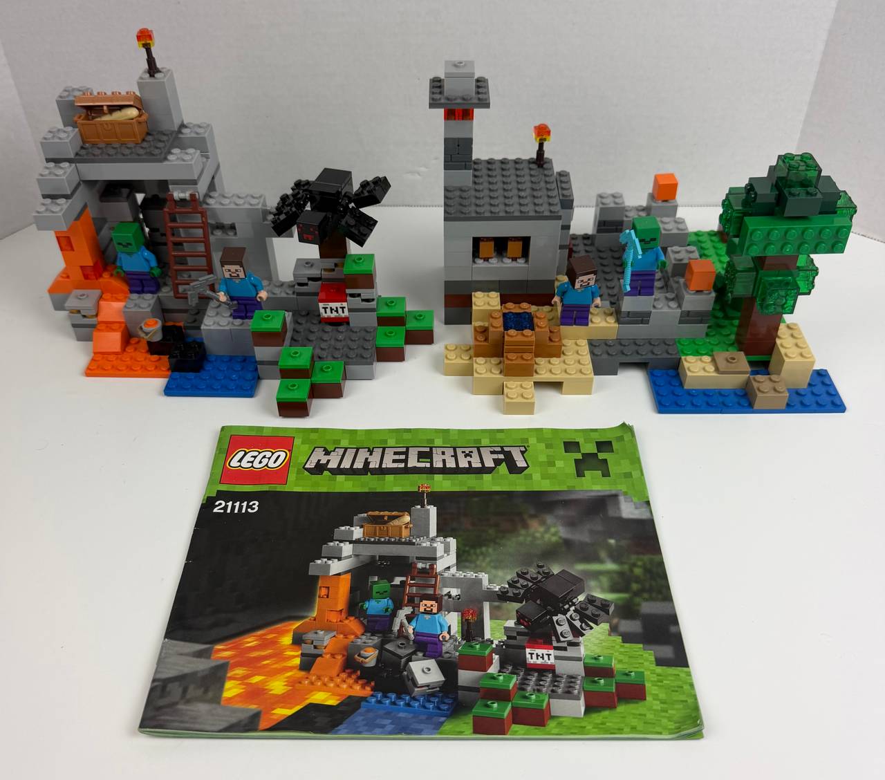 LEGO Minecraft Retired Set Lot 21113 The Cave & 21166 Abandoned Mine Steve Zombi