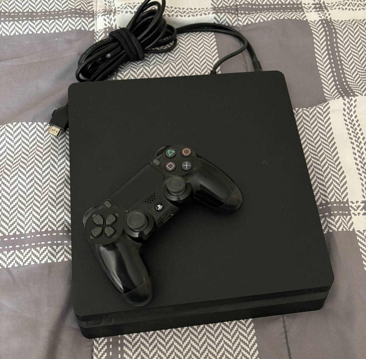 PlayStation 4 Slim