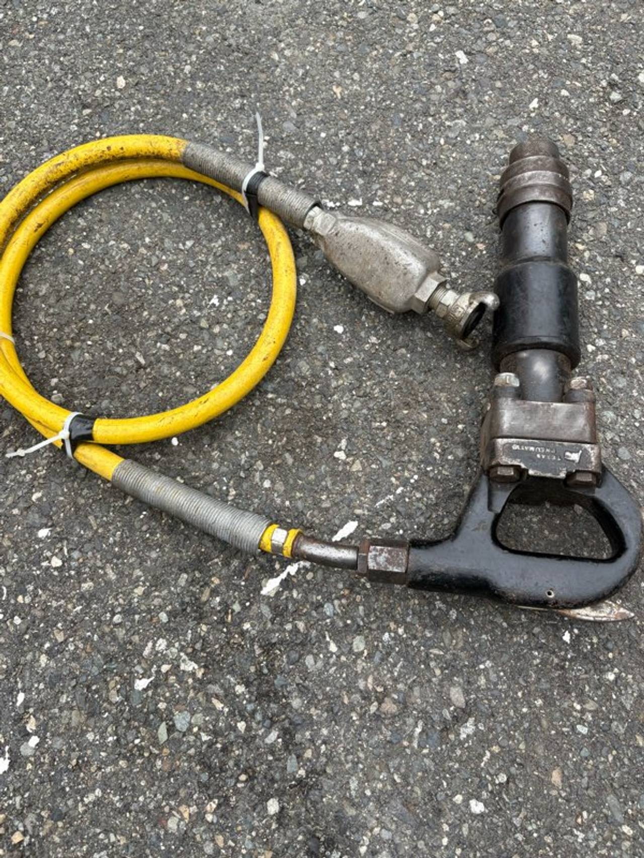 Pneumatic Jackhammer