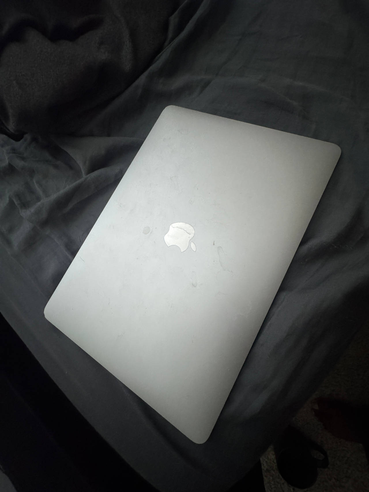 Apple MacBook