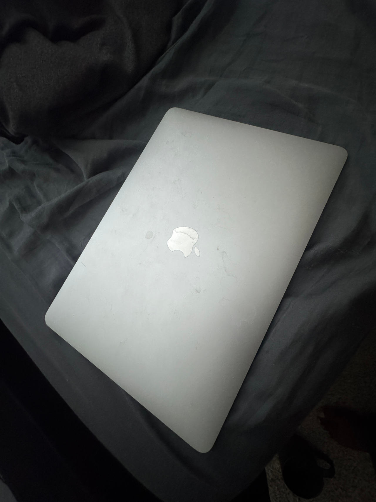 Apple MacBook