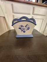 Pfaltzgraff Yorktowne Ceramic Napkin Holder - Image 1