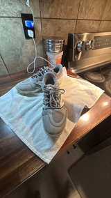 Men’s us size 9 New Balance Fresh Foam 3000 v6 TPU Cleats - Image 2