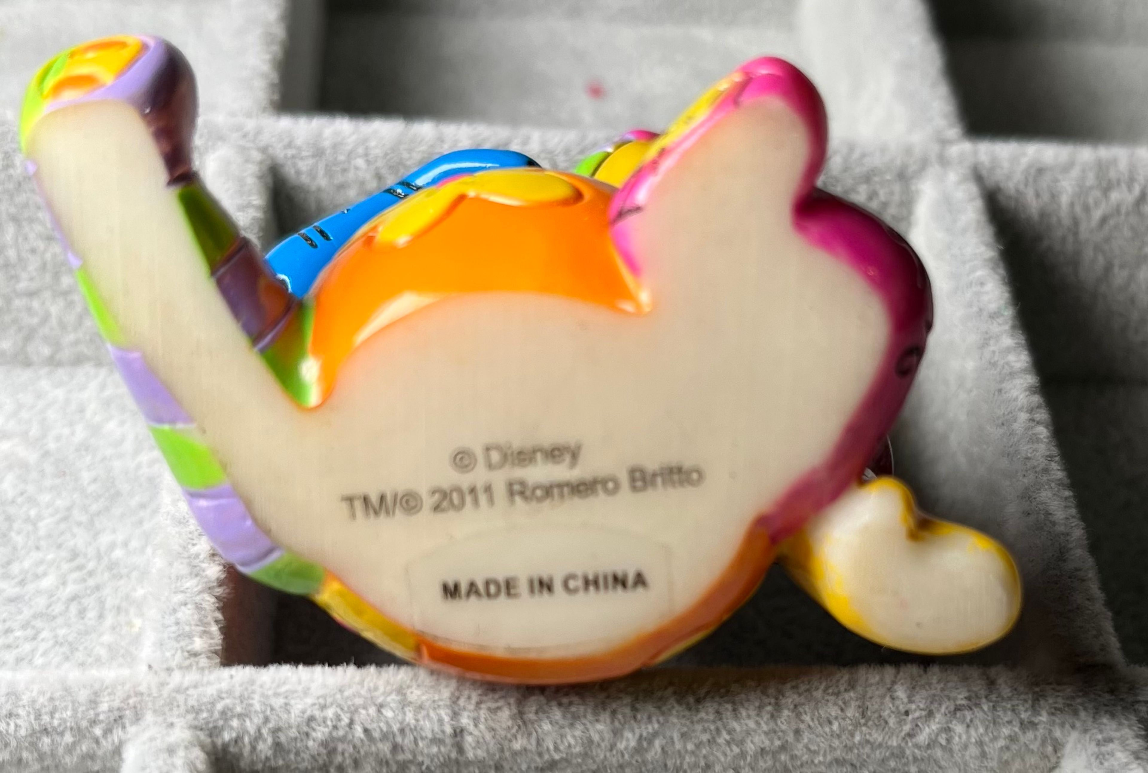 Disney Britto Winnie the Pooh Mini Figurine - Image 3