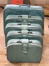 World Traveler Vintage 5-Piece Luggage Set - Image 2