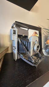 Polaroid Model 80 Vintage Land Camera - Image 2